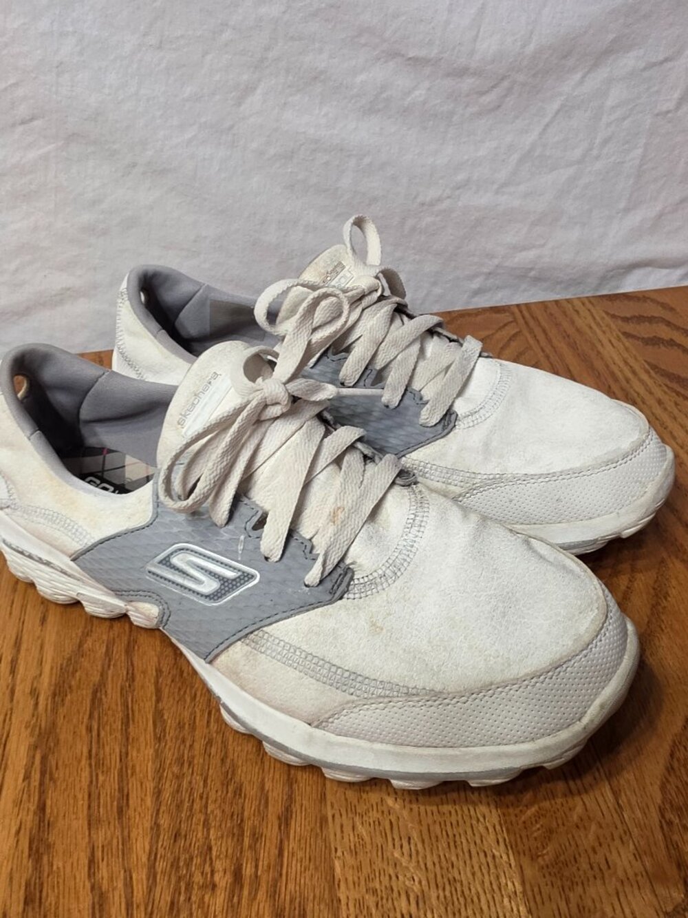 Sketchers Go Walk Lace Up Tennis Shoe White Gray Women Size 8